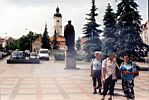 Biaystok - pomnik J. Pisudskiego i ratusz