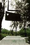 Nadbrzee - pomnik ofiar filii obozu koncentracyjnego w Stutthofie (Sztutowie)
