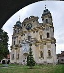 Krosno. Koci Nawiedzenia NMP wzorowany na sanktuarium w witej Lipce.