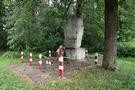 Zatyle. Po drodze przy torach znajdowa si pomnik pasaerw - Polakw zamordowanych 16 czerwca 1944 roku przez UPA.