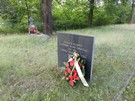 ... i dalej przez cmentarz wojenny w Szubienicach. 09.05.2017