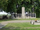 Strosko. Cmentarz z grobami 261 polskich onierzy polegych tu w pierwszych dniach wrzenia 1939 roku. 31.08.2013