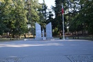 Skwierzyna. Pomnik Pamięci, poświęcony Powstańcom Wielkopolskim, którzy na początku drugiej wojny światowej zostali osadzeni w obozie karnym w tym mieście, a następnie wymordowani przez hitlerowców.