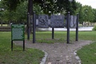 Witnica. Potem przeszliśmy przez "Park Drogowskazów i Słupów Milowych Cywilizacji".