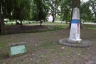 Witnica. Potem przeszlimy przez "Park Drogowskazw i Supw Milowych Cywilizacji".