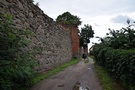 Mieszkowice. Pochodzące z XIII-XIV wieku mury obronne.