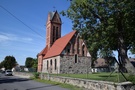 W miejscowości Święte XV-wieczny kościół pw. Świętego Antoniego z wieżą wzniesioną w XIX w.