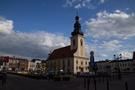 Nowe Miasto Lubawskie... i weszliśmy na rynek, na którym centralnie znajduje się dawny kościół ewangelicki z 1912 roku, przekształcony na kino.